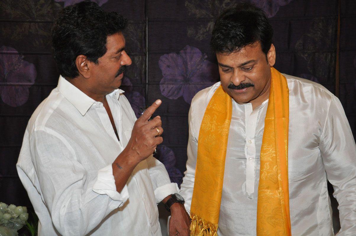 Chiranjeevi Birthday Celebrations at House Photos
