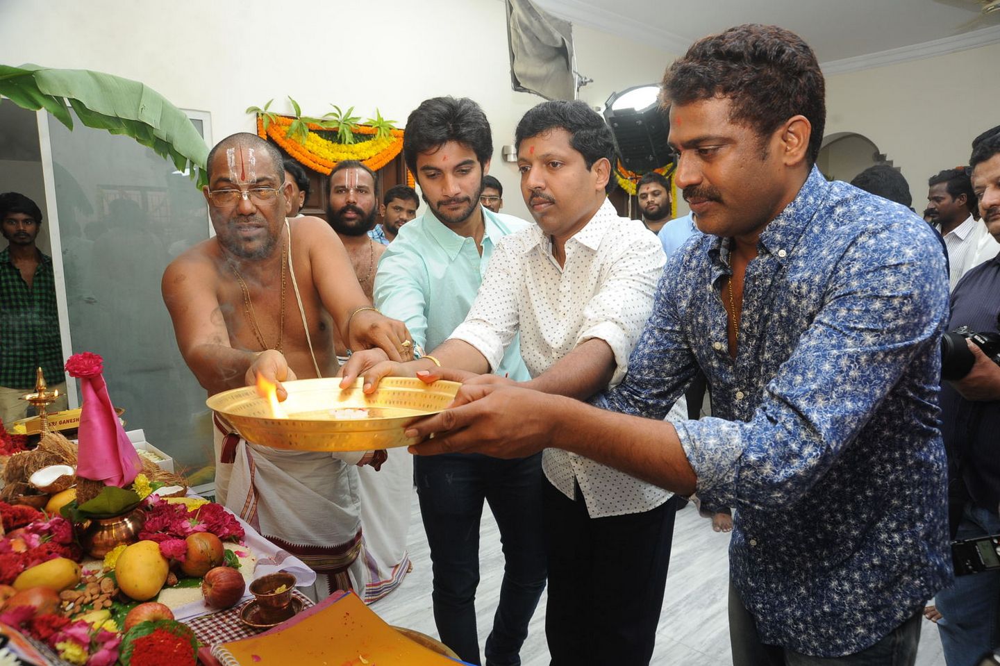 Chuttalabbai Opening Photos