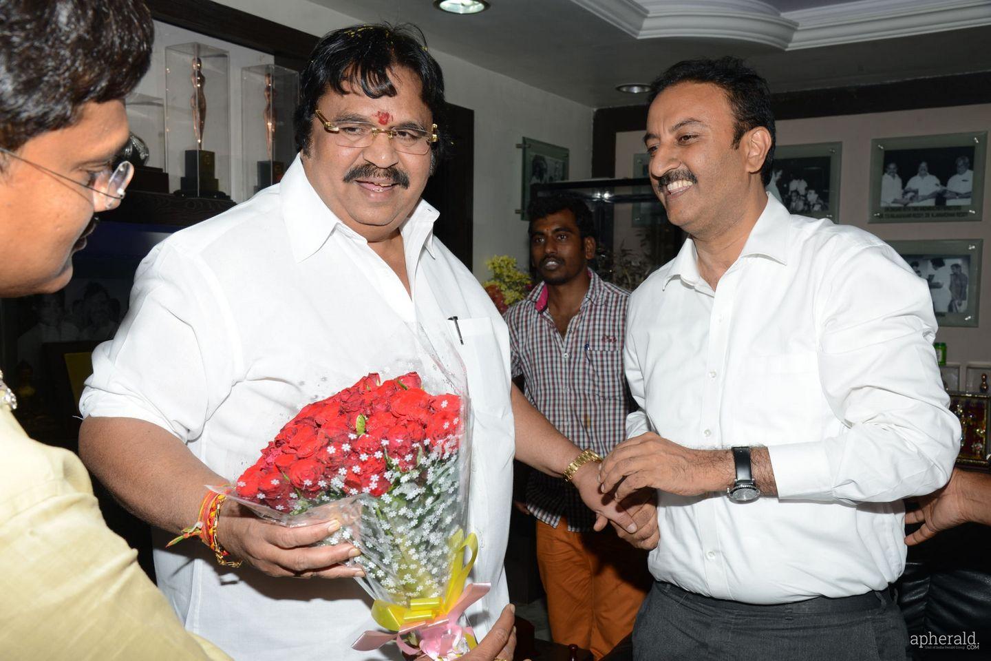 Dasari Birthday Celebrations At Chitrapuri Colony