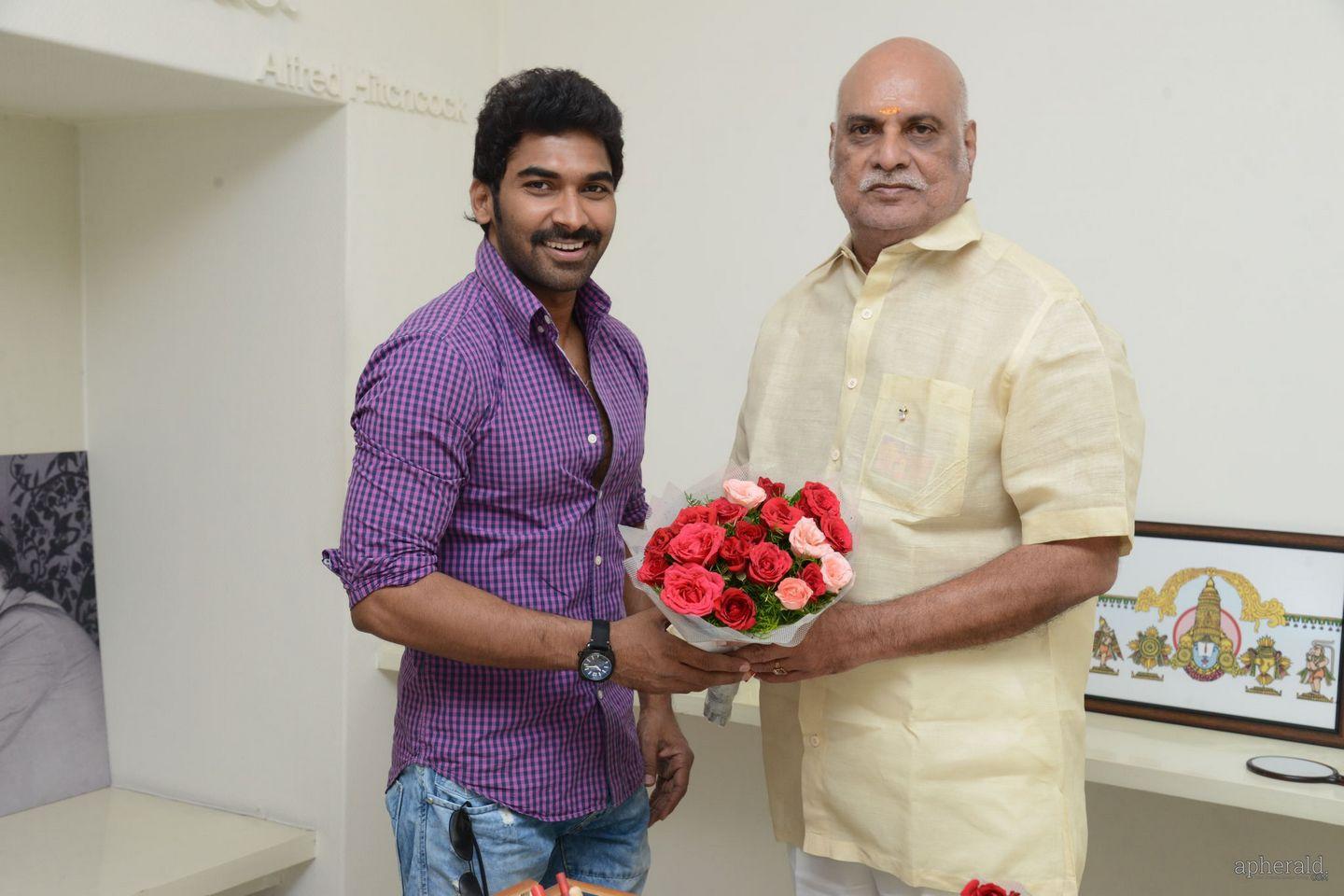 Dasari kiran felicitates K Raghavendra rao