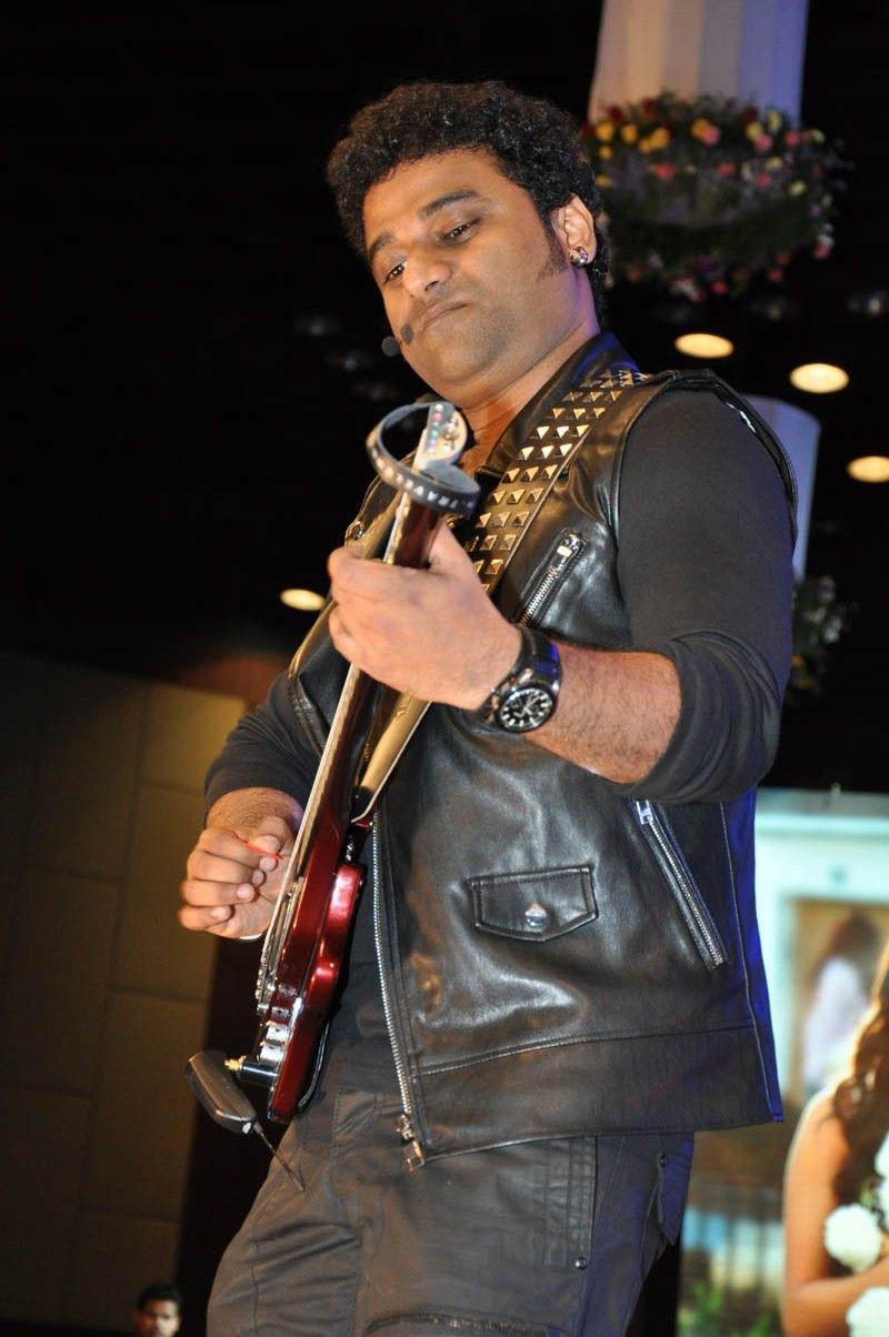 Devi sri Dance perfarmence at S/O Satyamurthy Audio