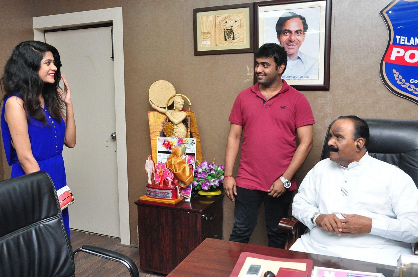 Dhada Puttistha Movie First Look Launch Photos