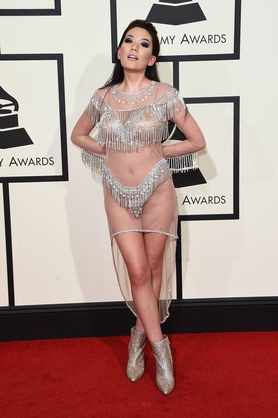 Grammys Awards 2016 Red Carpet Pics