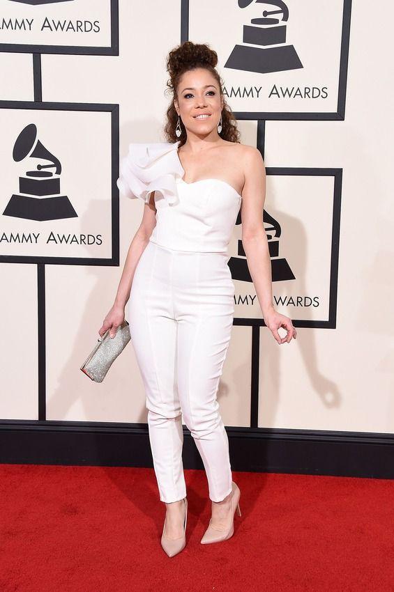 Grammys Awards 2016 Red Carpet Pics