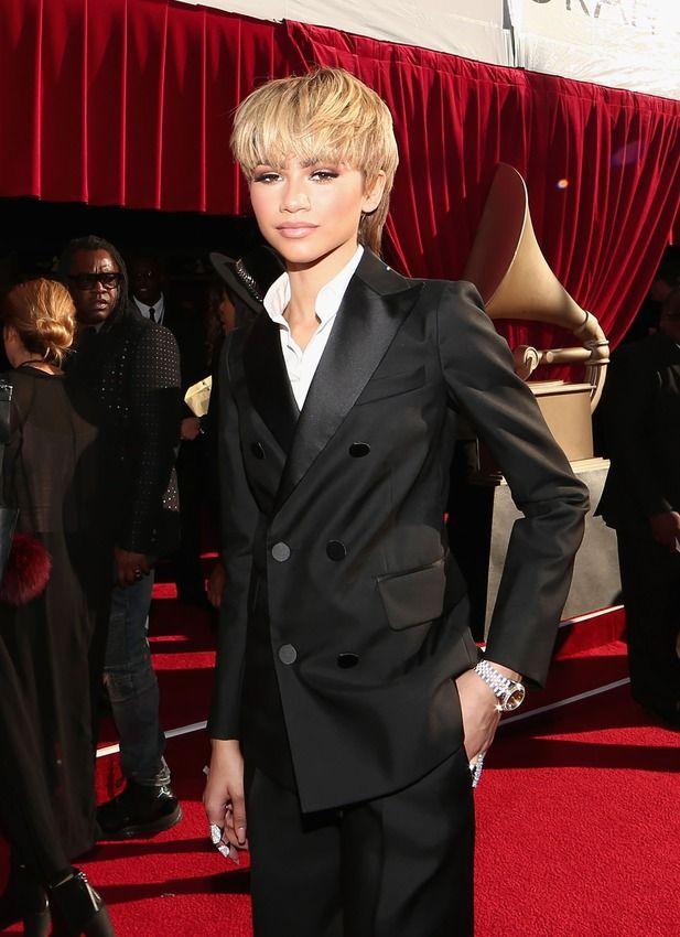 Grammys Awards 2016 Red Carpet Pics