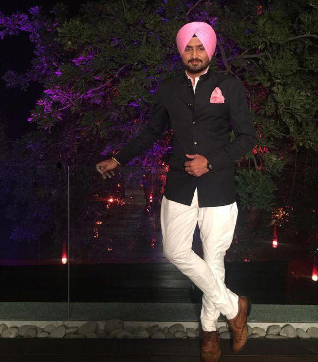 Harbhajan Singh & Geeta Basra's Wedding Reception Photos