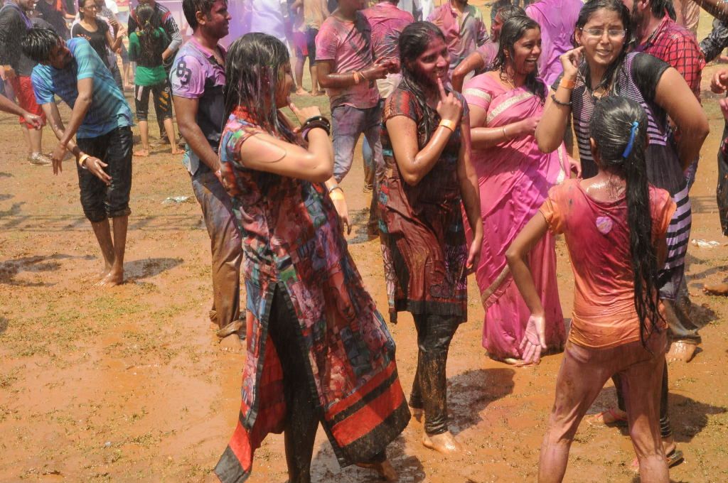 Hyderabad Biggest Holi Celebrations Photos