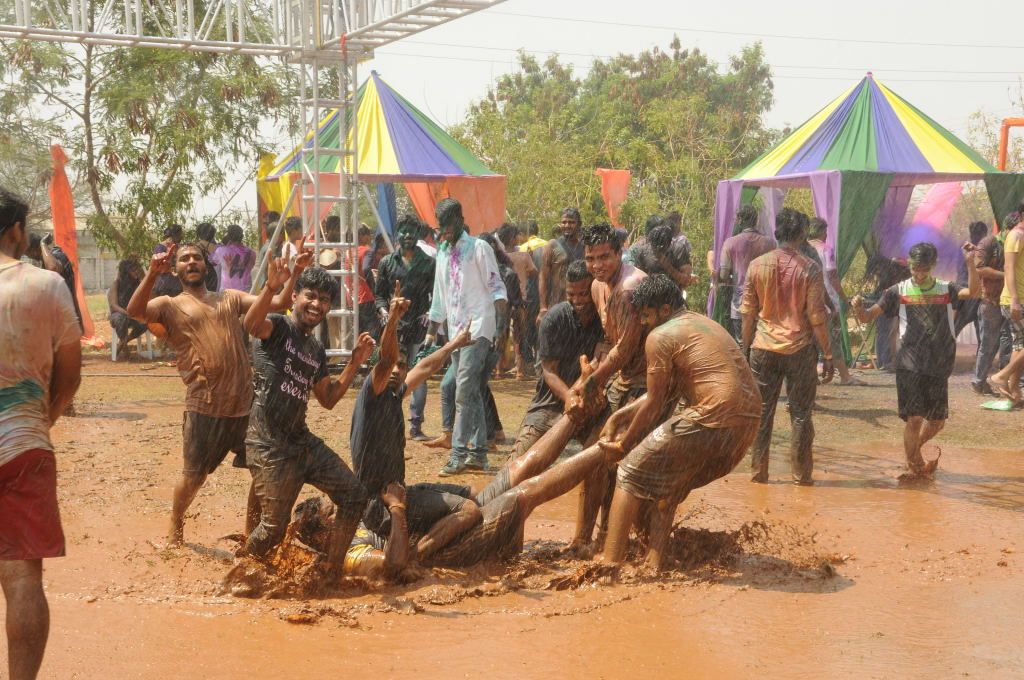 Hyderabad Biggest Holi Celebrations Photos