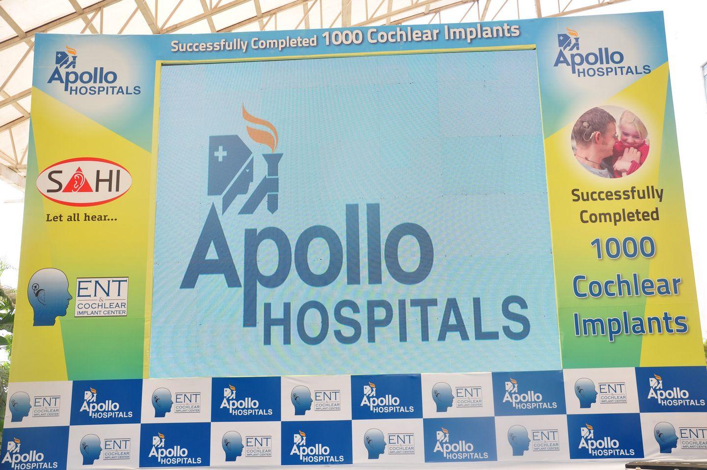 IPL Sunrisers Team Felicitates Apollo Doctors Photos