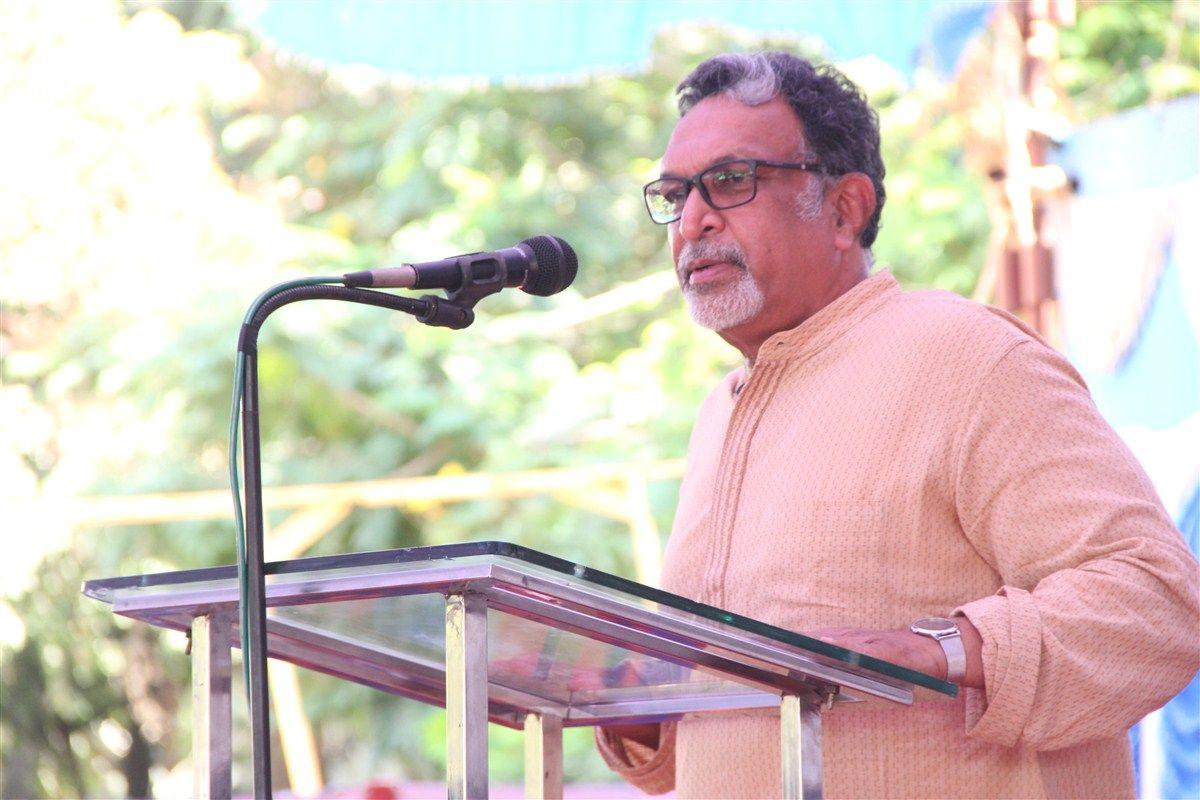 Isari Velan 29th Memorial Day Function Photos