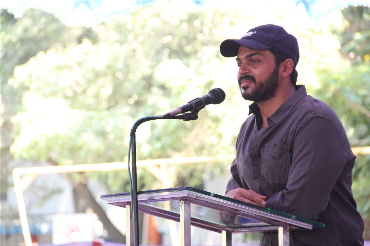 Isari Velan 29th Memorial Day Function Photos