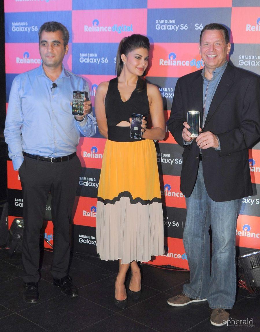 Jacqueline Fernandez Launches Samsung Phones