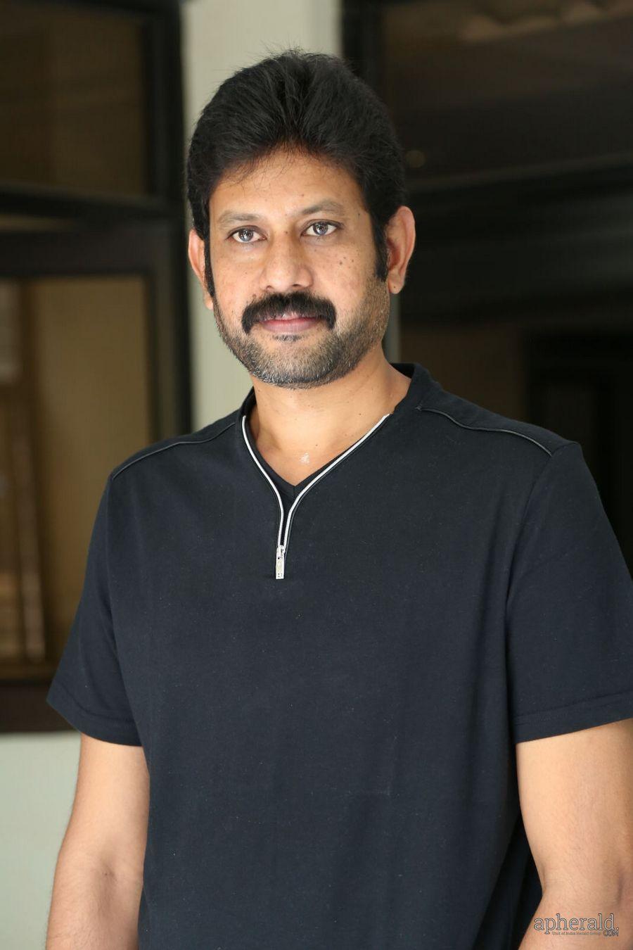 Jadoogadu Press Meet