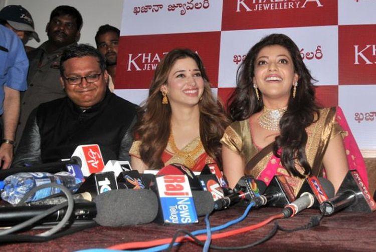 Kajal & Tamannaah Launch Khazana Jewellery in Vizag Photos