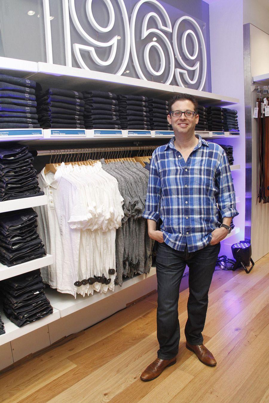 Kajal Aggarwal inaugurates Gap Store at Phoenix Mall Photos