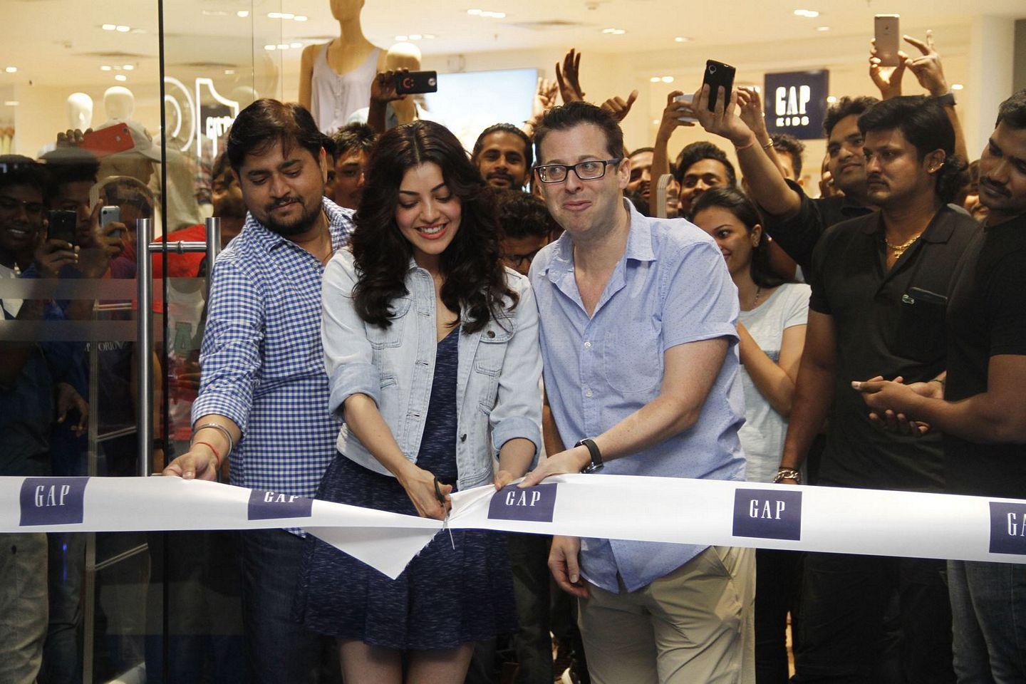 Kajal Aggarwal inaugurates Gap Store at Phoenix Mall Photos