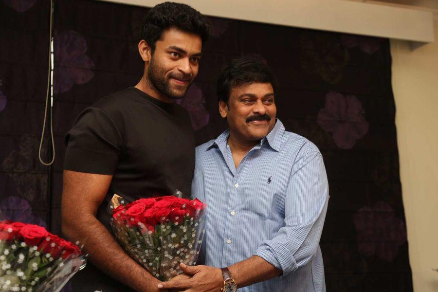 Kancha Team Meets Chiranjeevi