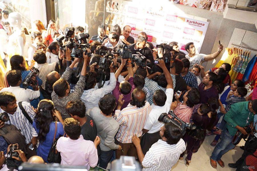 Karishma kapoor Neerus mix Launch Photos