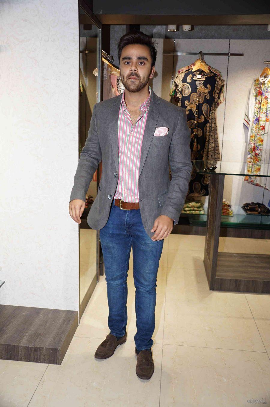 Karishma kapoor Neerus mix Launch Photos