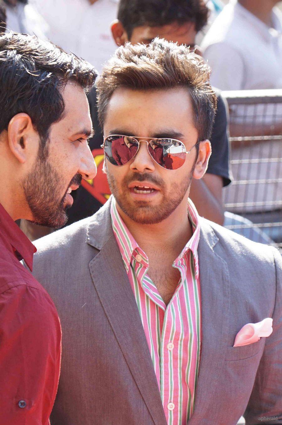 Karishma kapoor Neerus mix Launch Photos