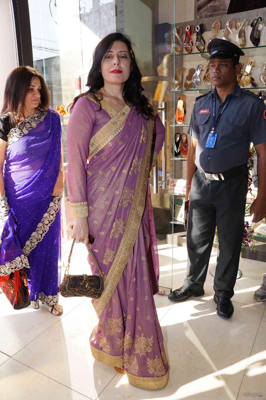 Karishma kapoor Neerus mix Launch Photos