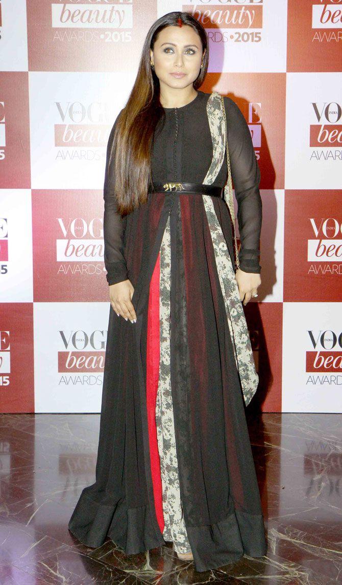 Kholi & Anushka Sharma At Vogue Beauty Awards Photos