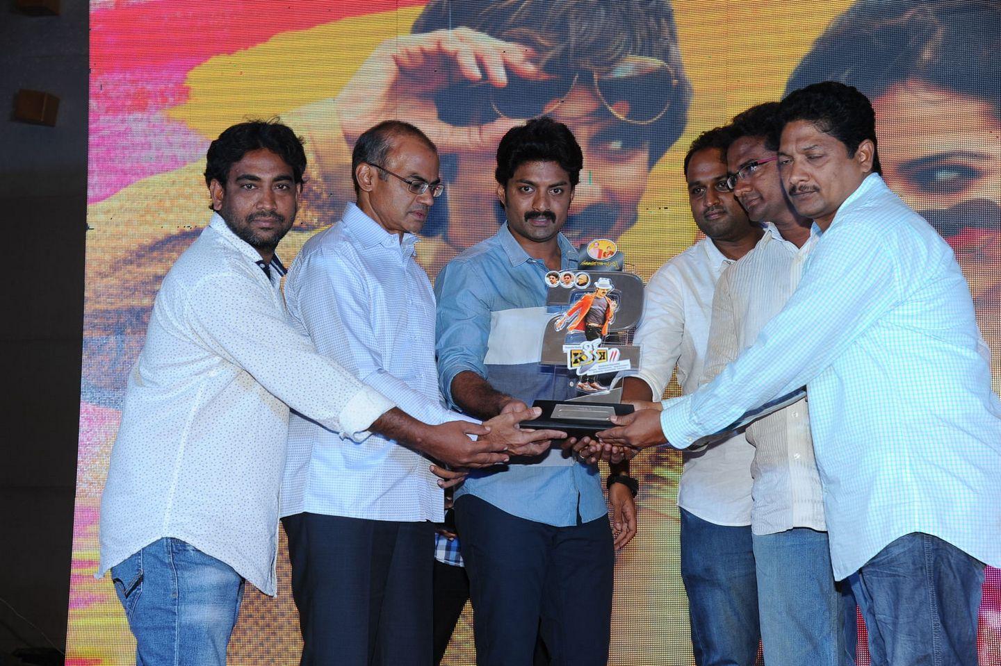 Kick 2 Platinum Disc Photos