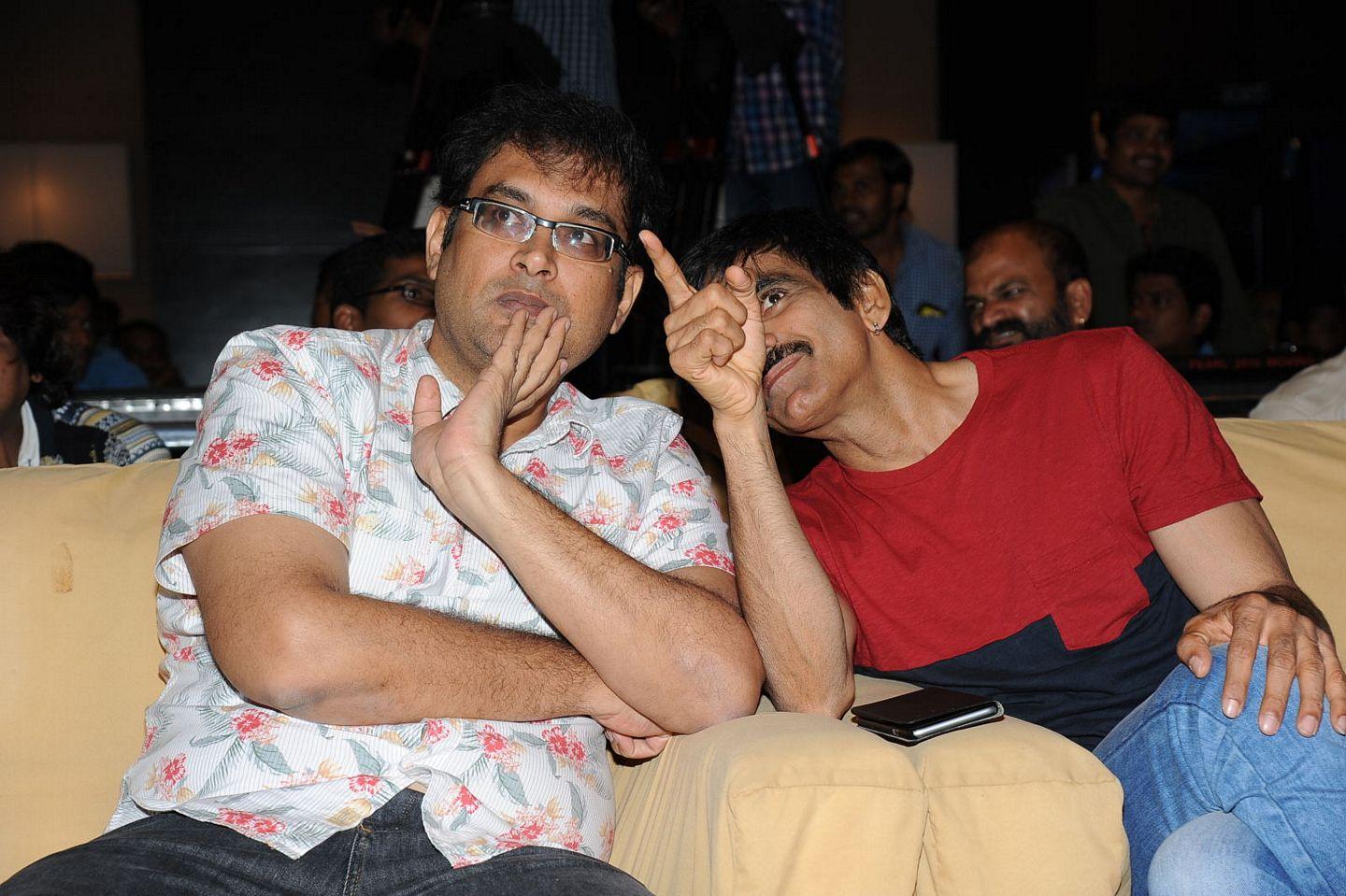 Kick 2 Platinum Disc Photos