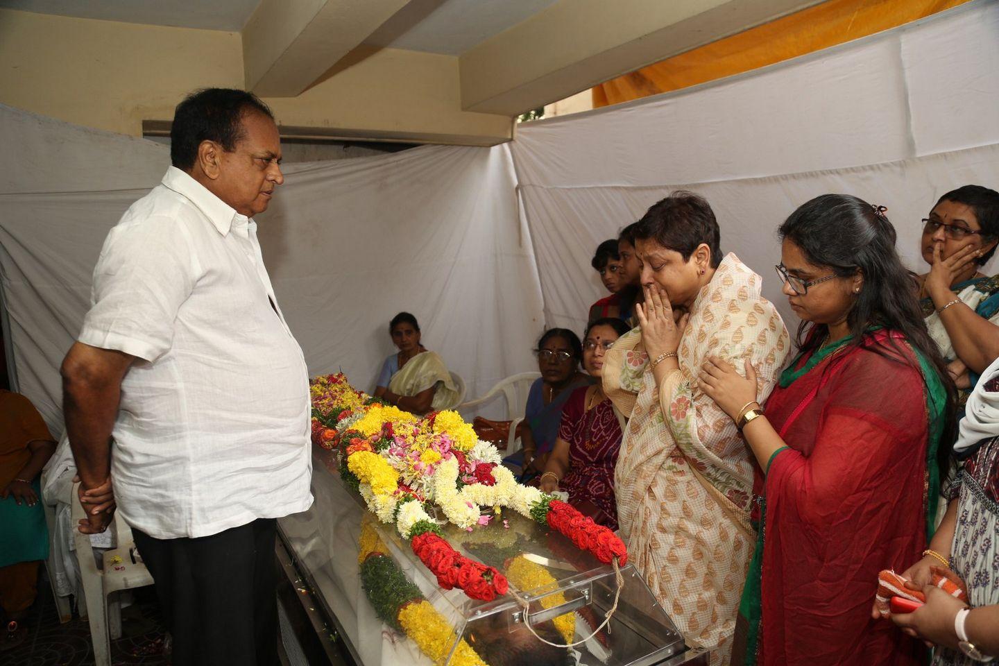 Kondavalasa Lakshmana Rao Condolences Pics