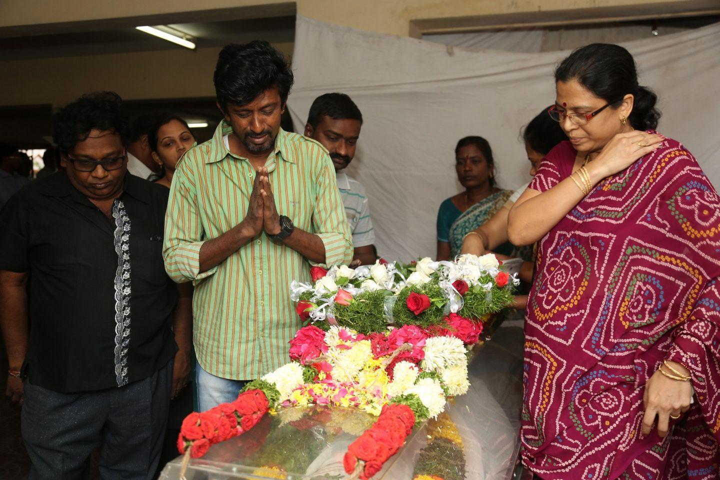 Kondavalasa Lakshmana Rao Condolences Pics