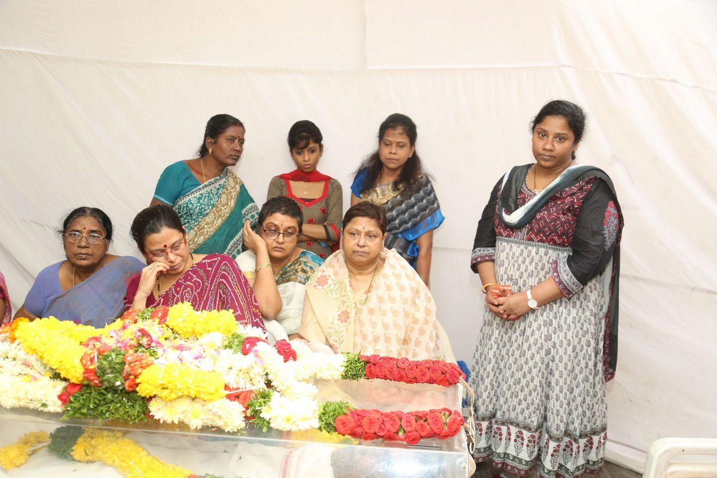 Kondavalasa Lakshmana Rao Condolences Pics
