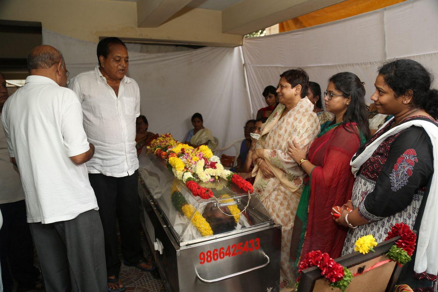 Kondavalasa Lakshmana Rao Condolences Pics