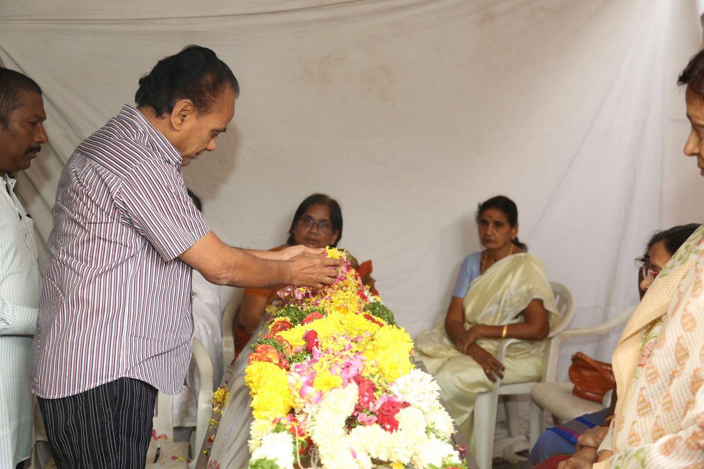 Kondavalasa Lakshmana Rao Condolences Pics