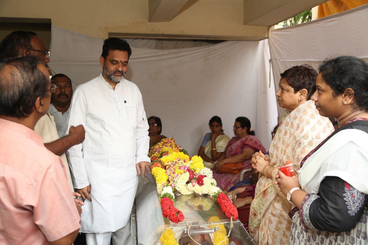 Kondavalasa Lakshmana Rao Condolences Pics