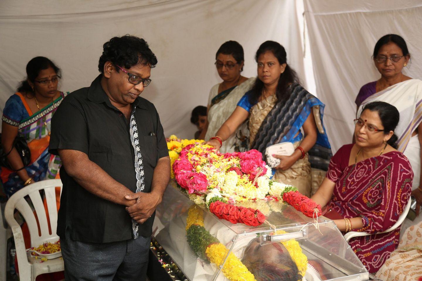 Kondavalasa Lakshmana Rao Condolences Pics