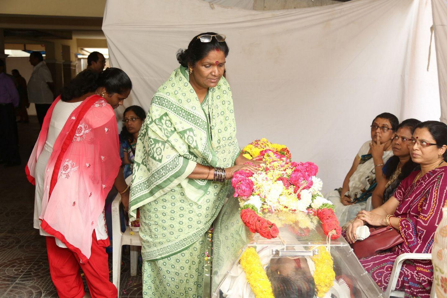 Kondavalasa Lakshmana Rao Condolences Pics