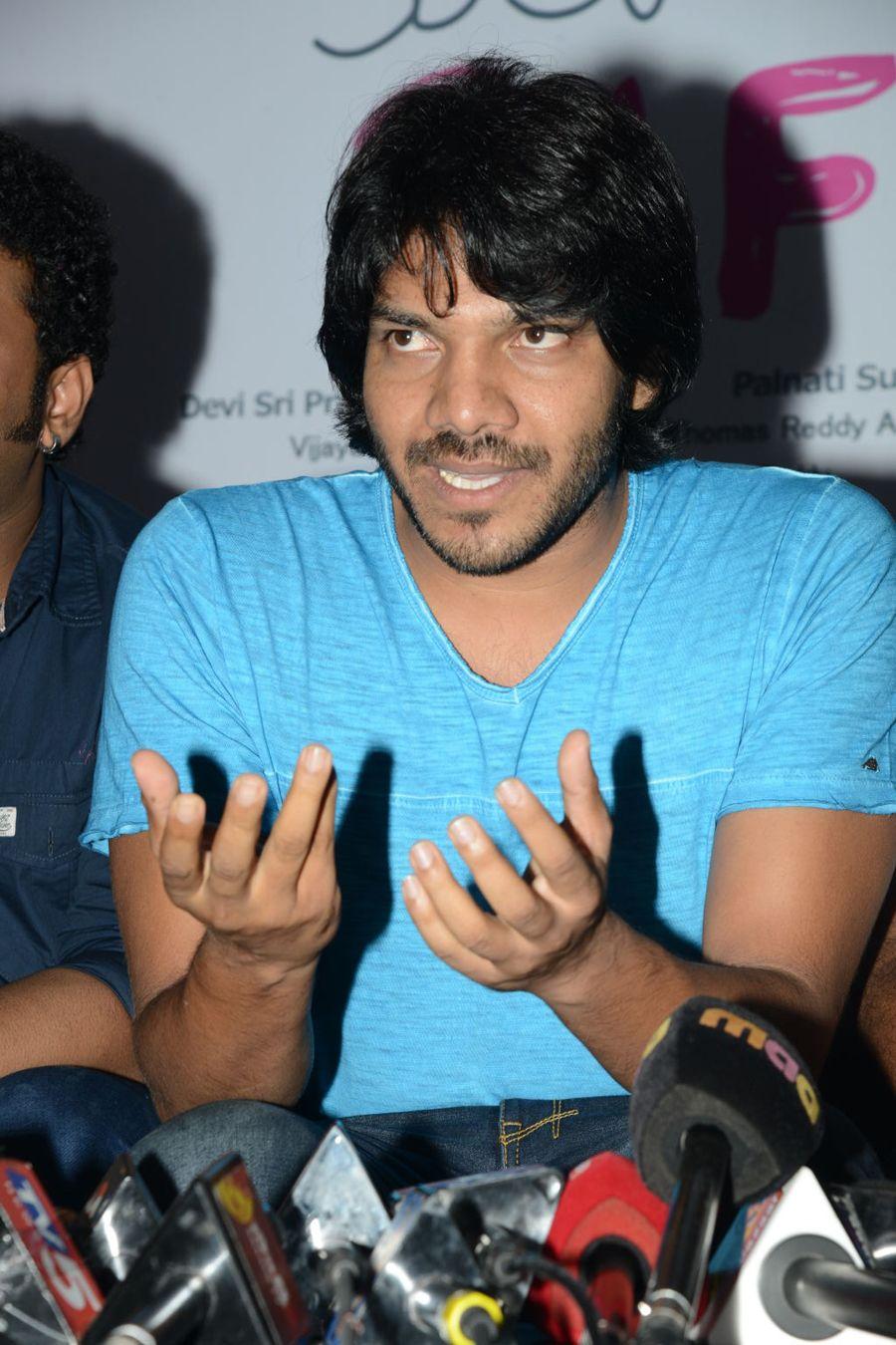 Kumari 21 F First Look Launch Photos