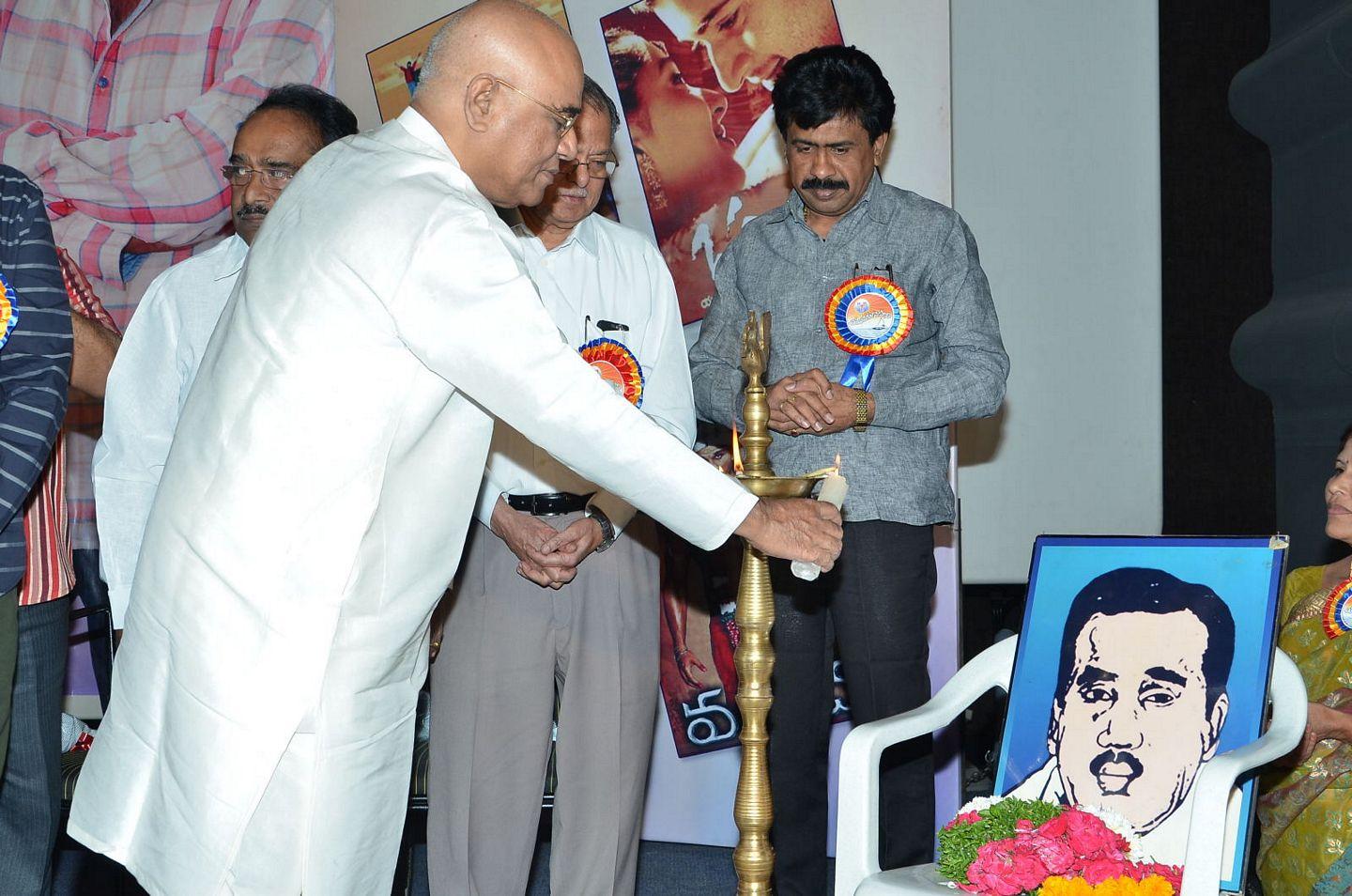 KV Reddy Award To Gunasekhar Photos