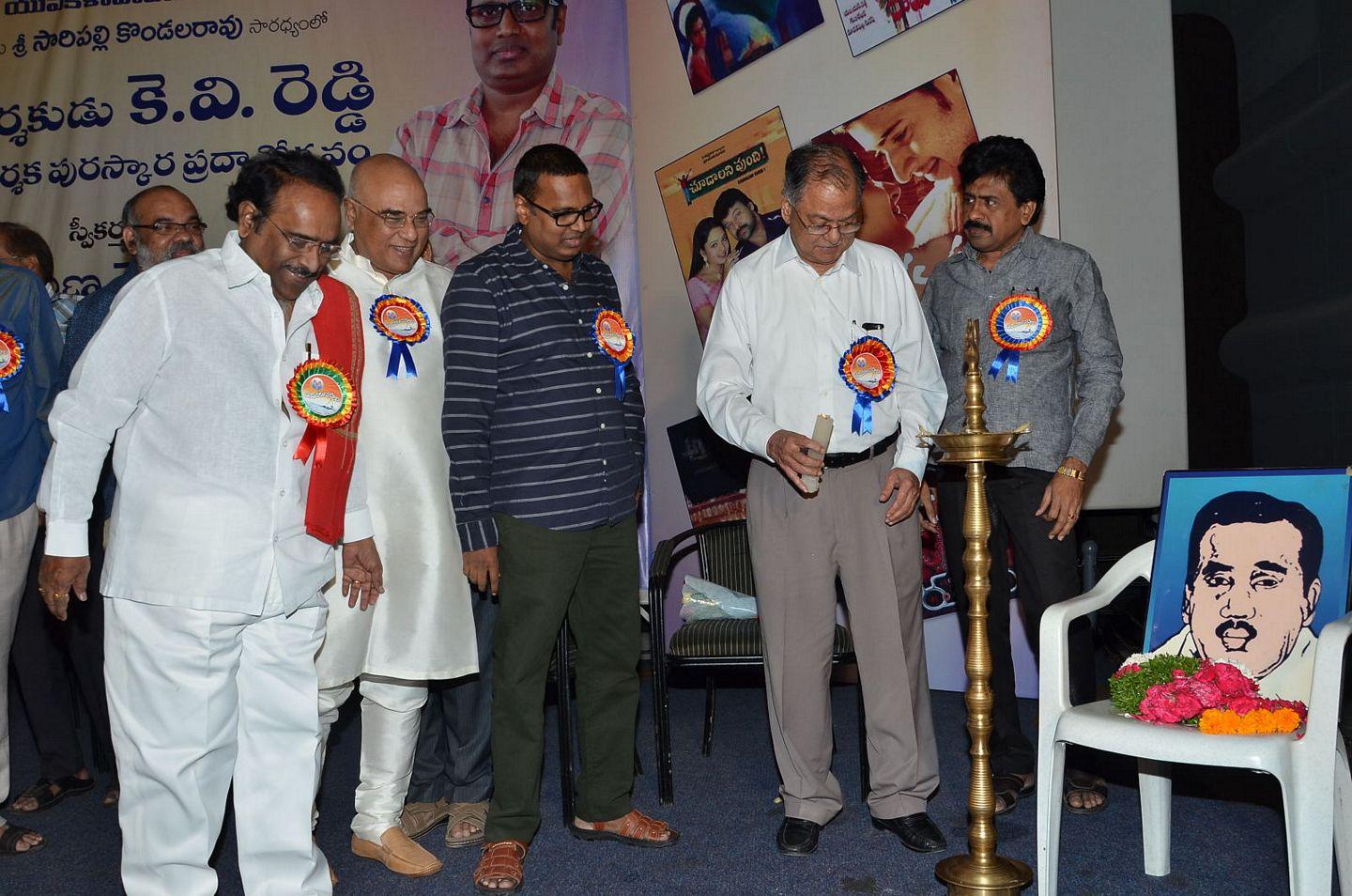 KV Reddy Award To Gunasekhar Photos