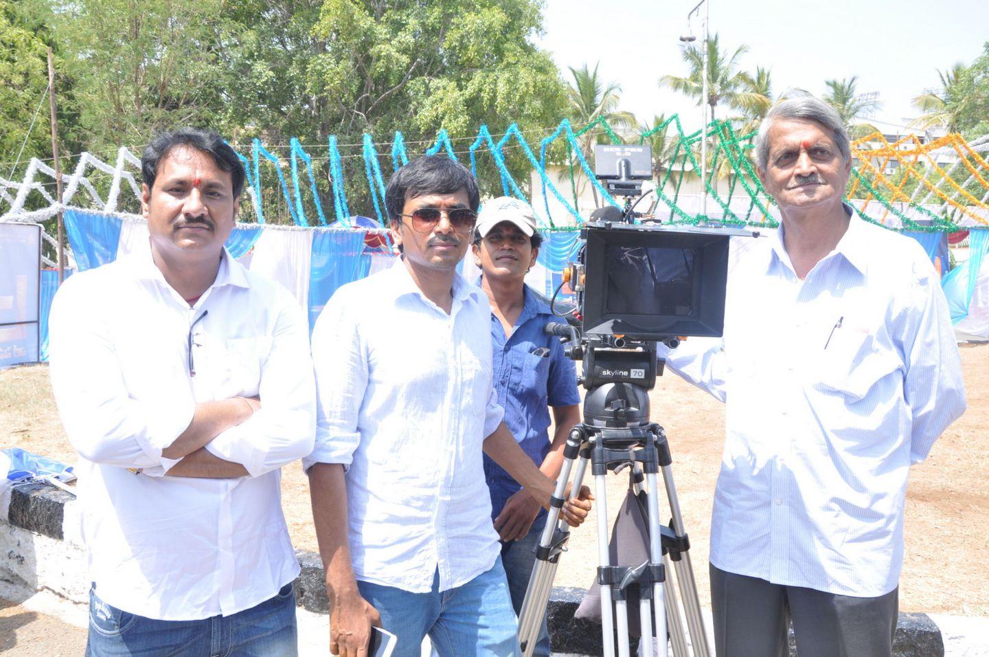 L7 Movie Opening Photos