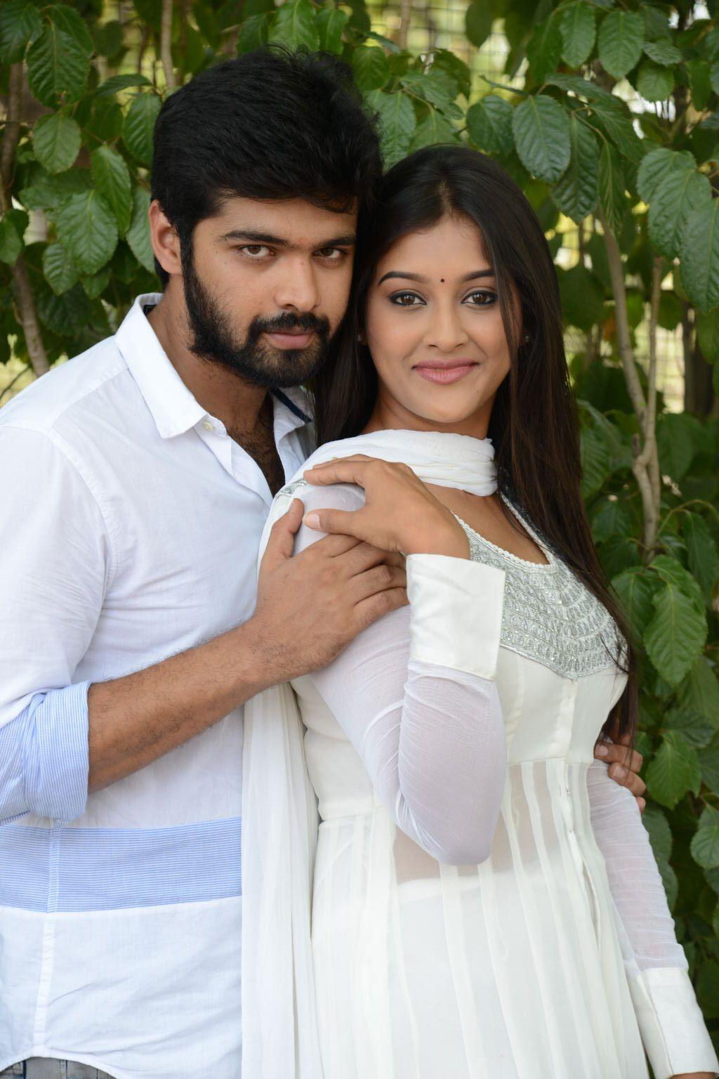 L7 Movie Opening Photos