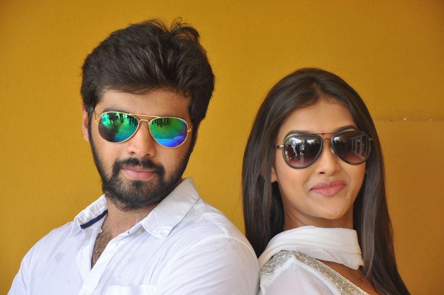 L7 Movie Opening Photos