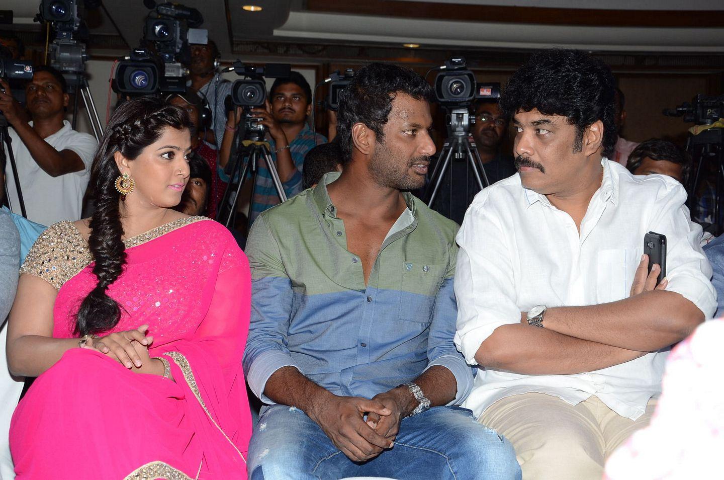 Madha Gaja Raja Audio Launch Photos
