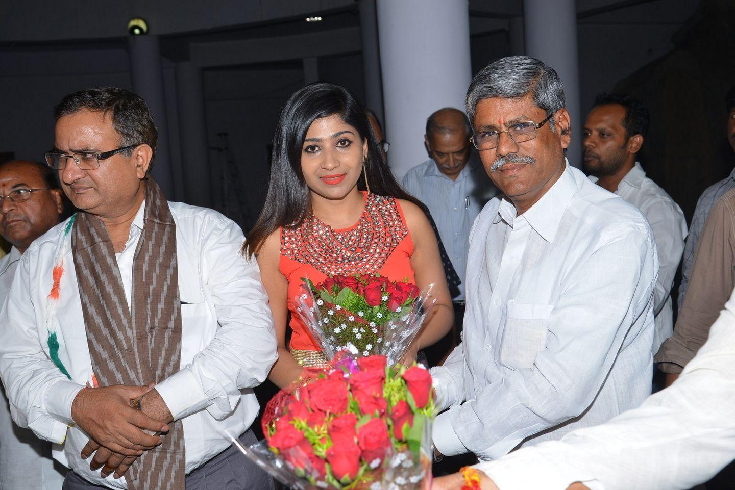Madhulagna Das at Pochampally Ikat Art Mela Photos