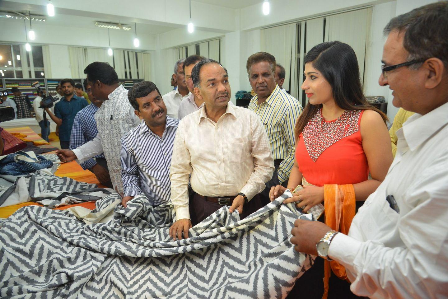 Madhulagna Das at Pochampally Ikat Art Mela Photos