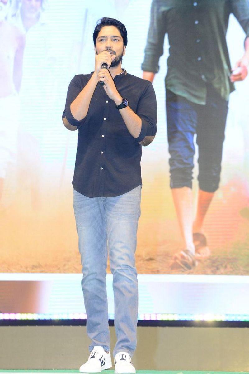 Maharshi Movie Pre Release Event Pictures