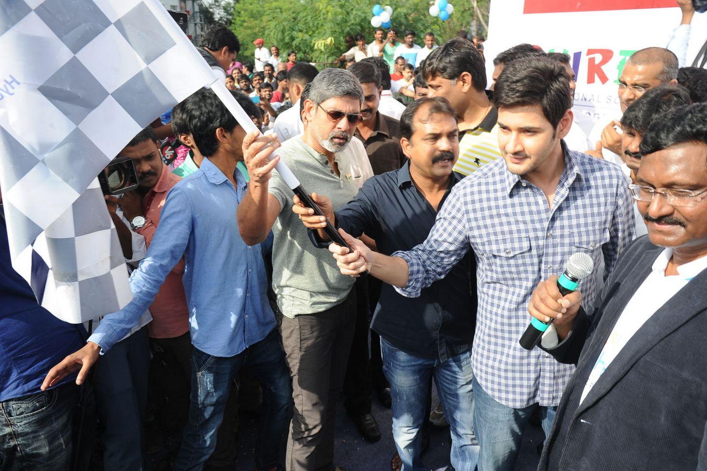 Mahesh Babu at HBC Chak De India Ride