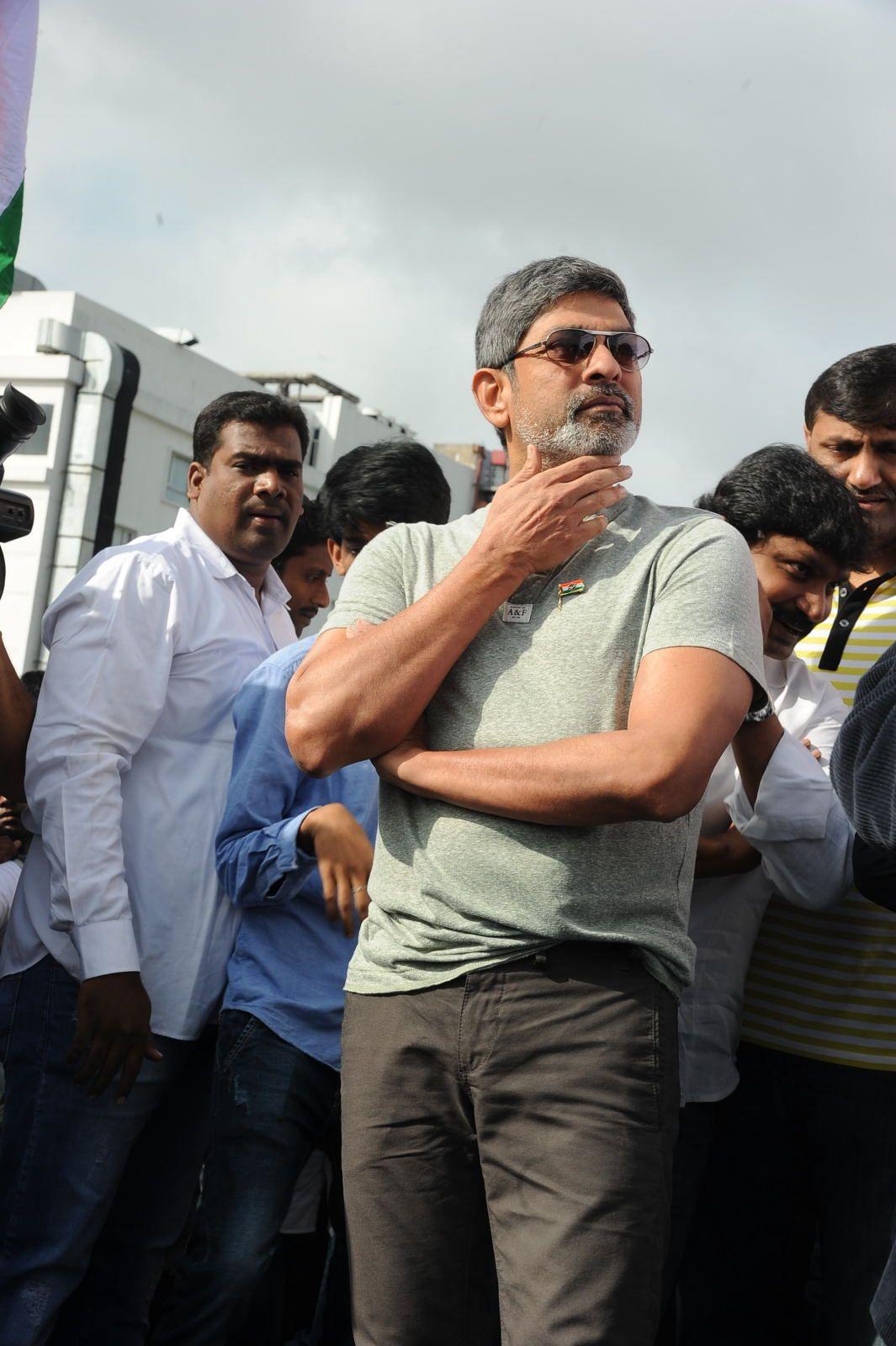 Mahesh Babu at HBC Chak De India Ride