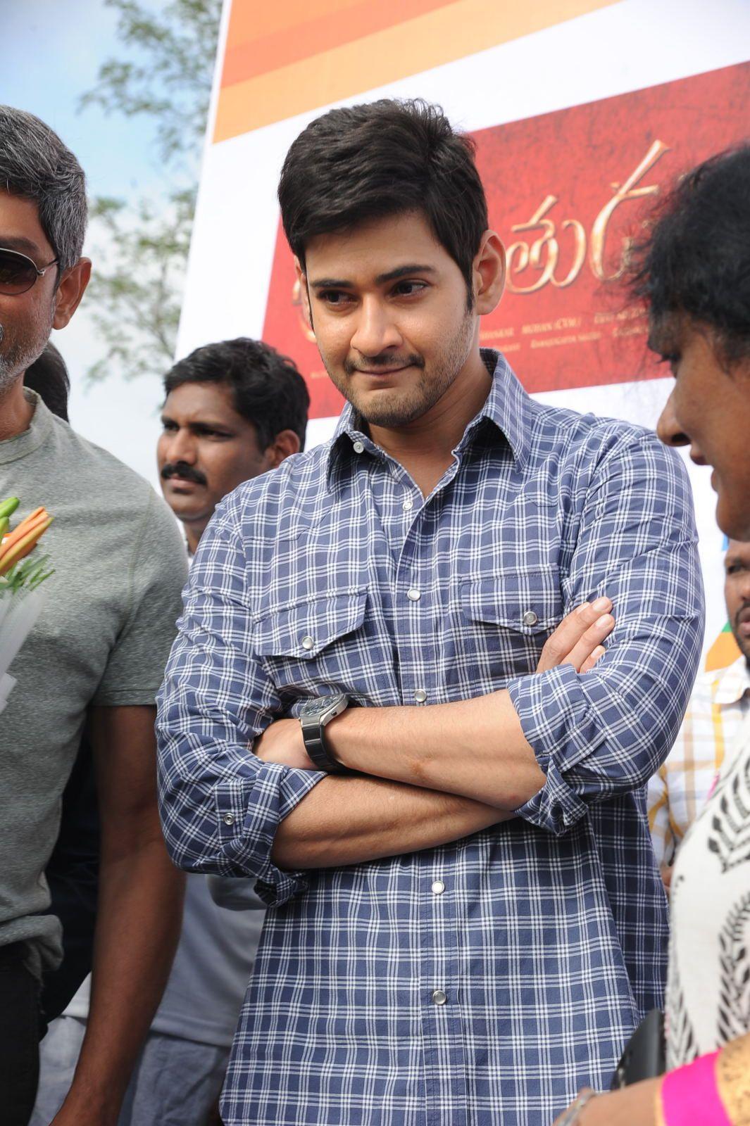 Mahesh Babu at HBC Chak De India Ride