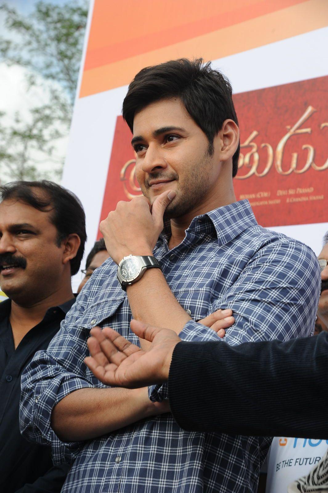 Mahesh Babu at HBC Chak De India Ride